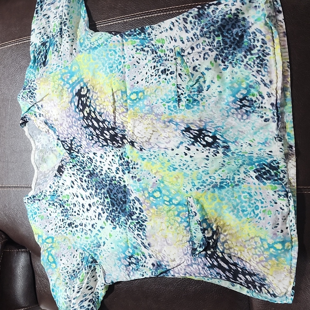 Xl bio scrub top